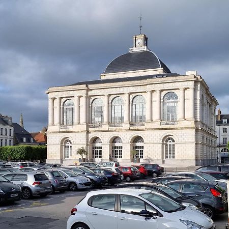 Bel Appart - Rez-De-Chaussee - Hyper Centre Saint-Omer  Exterior photo